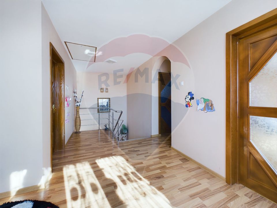 De vanzare casa cu 6 camere mobilata utilata in Targoviste