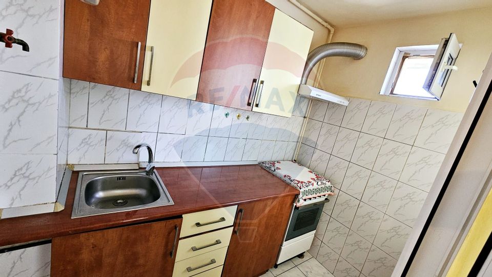 GARSONIERA  decomandata, cu priveliste  - DE VANZARE- BV/  str Traian!