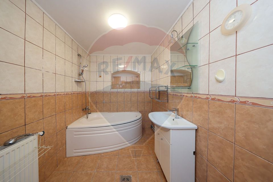 Casă 6 camere și teren 1200 mp