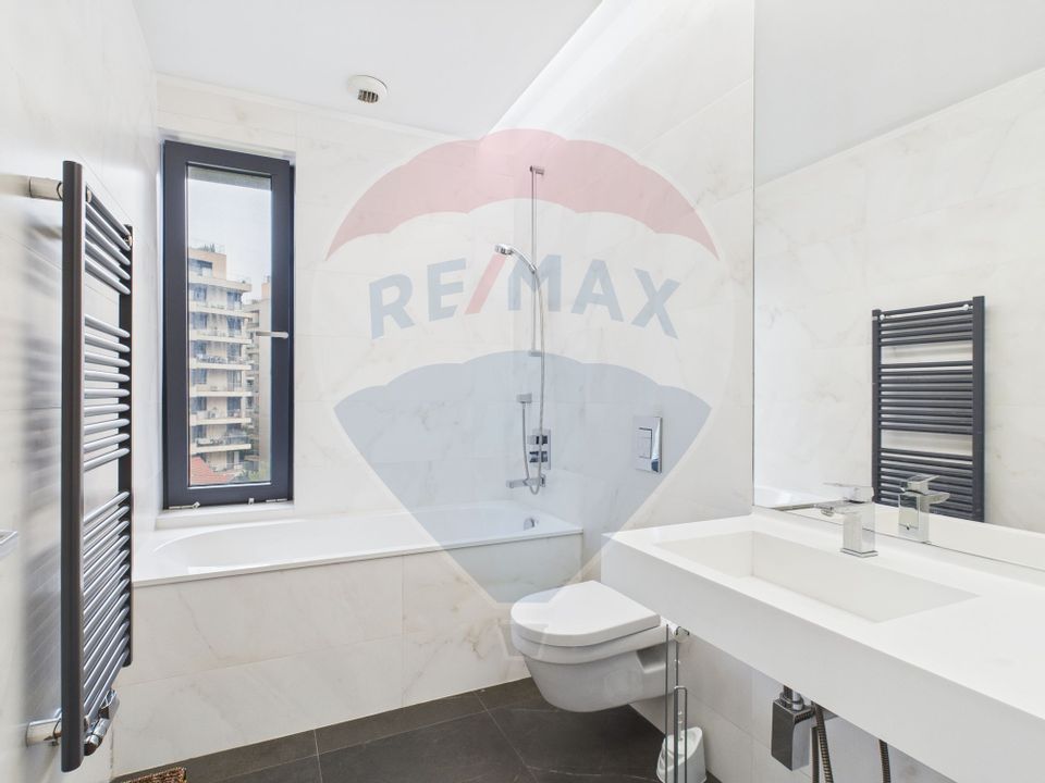Apartament cu 3 camere si parcare in One Herastrau Park, de inchiriat