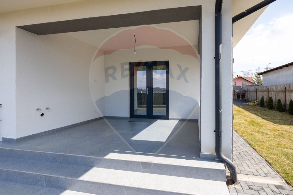 4 room House / Villa for sale