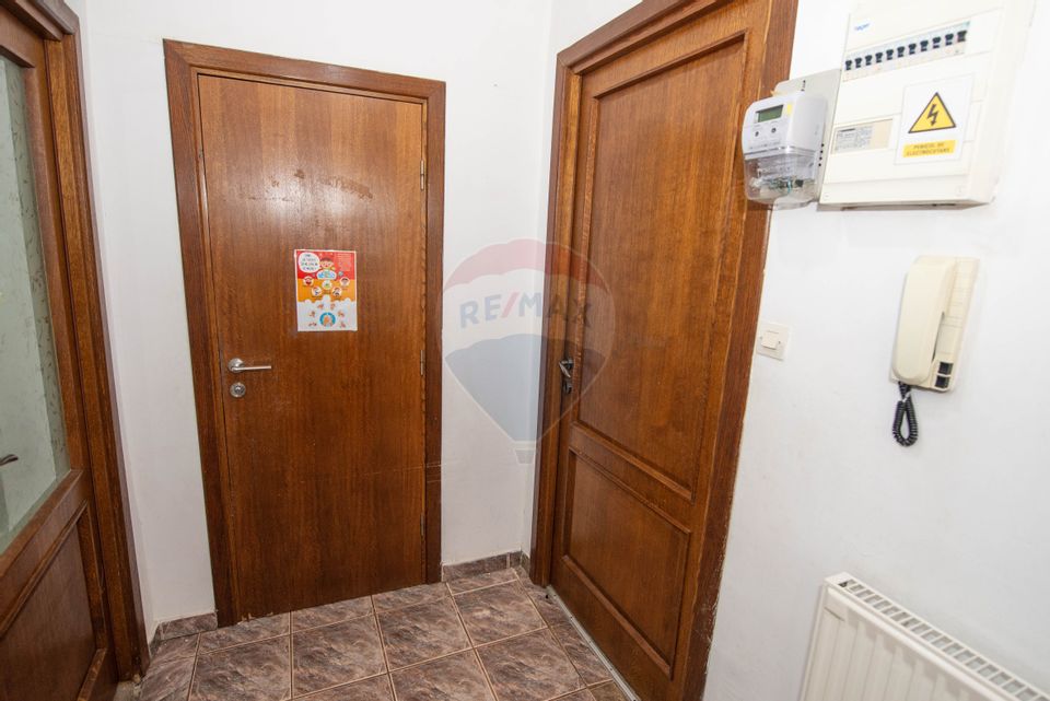Vila interbelica cu 6 camere de vanzare, 99 mpu, Parc Cismigiu