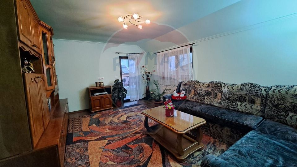 5 room House / Villa for sale, Cetate area