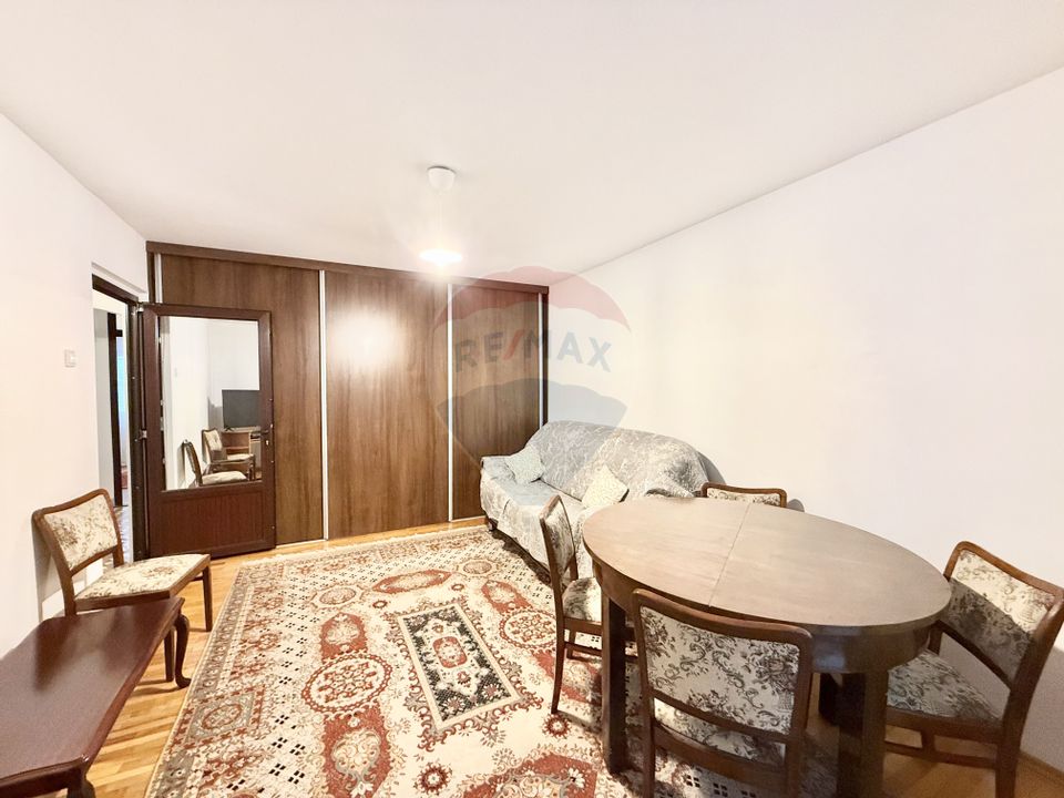 De vanzare | Apartament 3 camere, 2 bai, balcon | Apusului