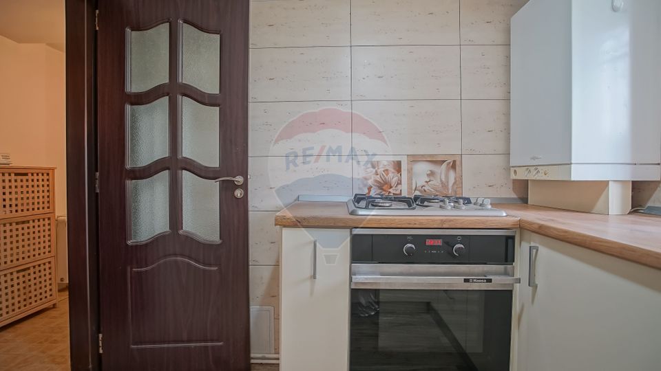 REZERVAT! De vânzare apartament 4 camere în vilă impozantă