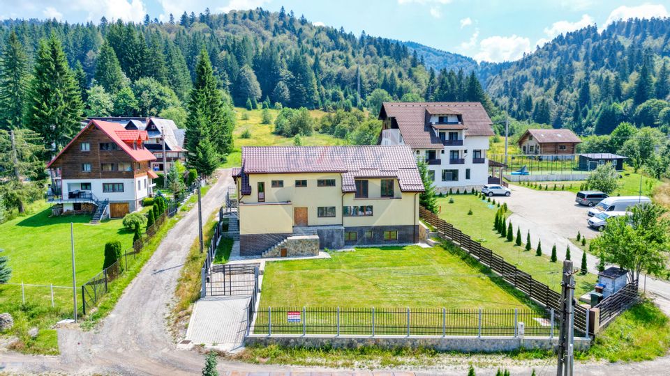 Casă / Vilă cu 6 camere de vânzare în Predeal