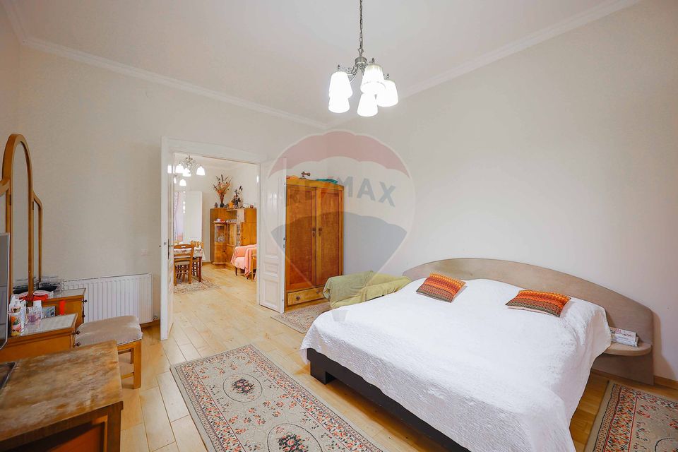 De vânzare Casǎ cu 4 camere, singur în curte, Ultracentral.