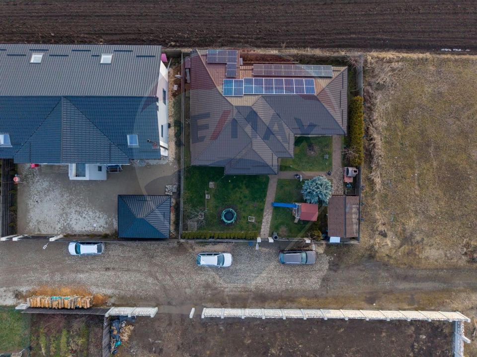 4 room House / Villa for sale