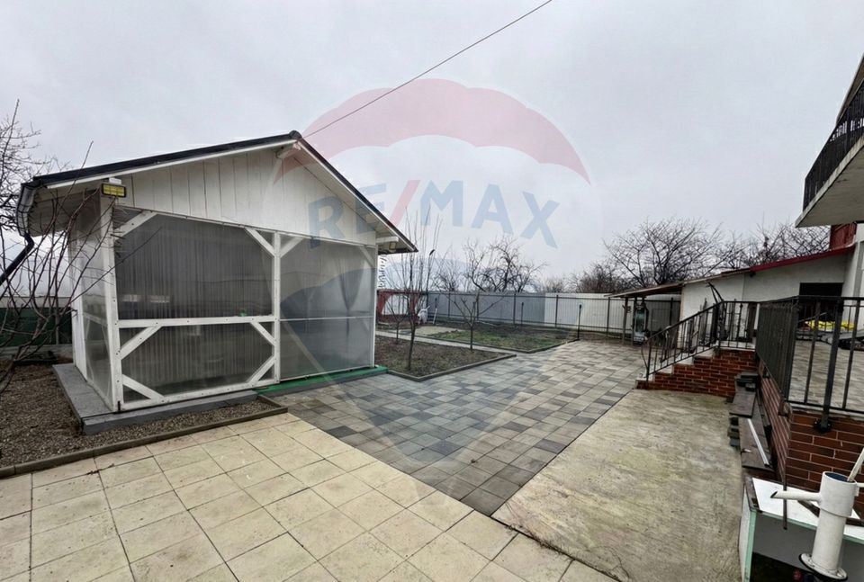 Casă / Vilă cu 5 camere de vânzare