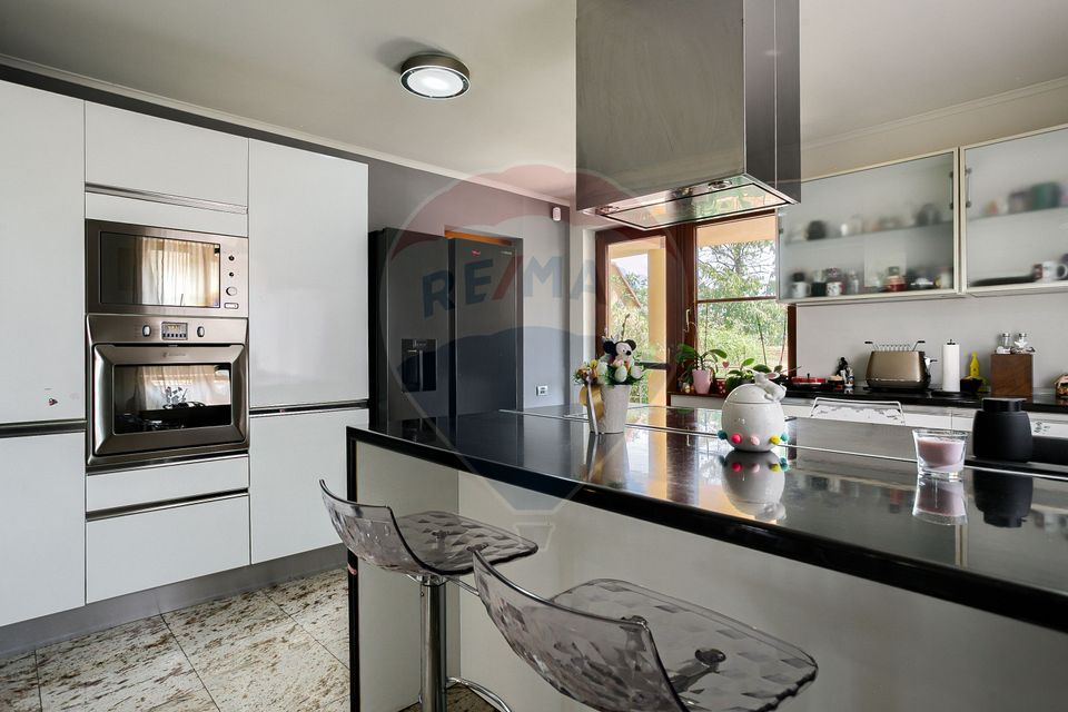 Casă modernă și spațioasă cu piscină,saună și sală de fitness – Pecica