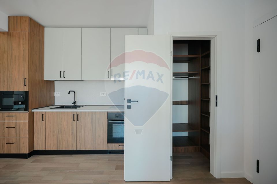 Apartament de închiriat cu 2 camere și parcare, ultracentral, Oradea