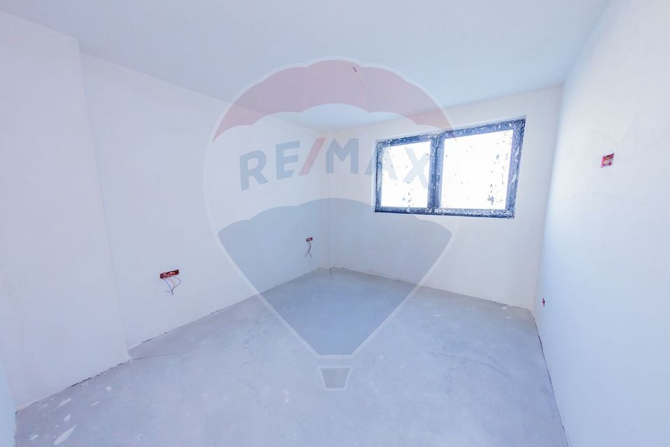 6 Apartamente disponibile în zonă de Lux