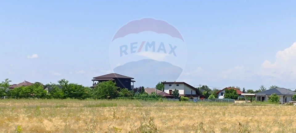 Teren 2,000mp Snagov / Strada Milcov