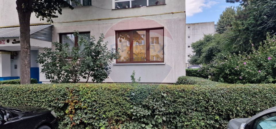 Apartament cu 3 camere strada Aleea Constructorului, Zona Narcisa