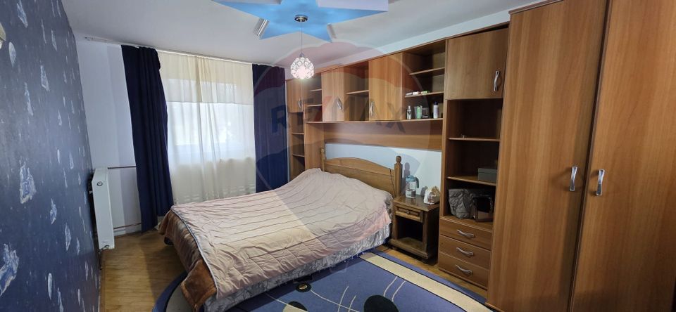 5 room House / Villa for sale