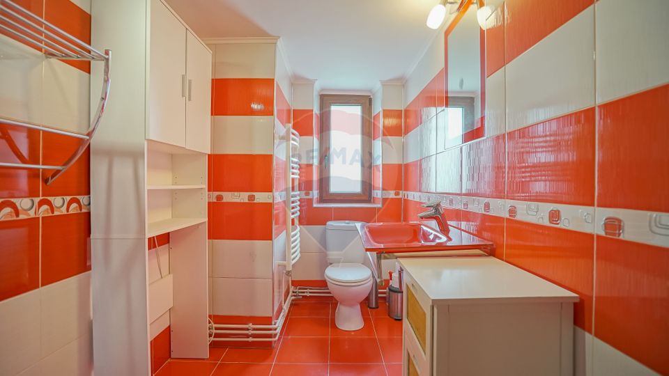 REZERVAT! De vânzare apartament 4 camere în vilă impozantă