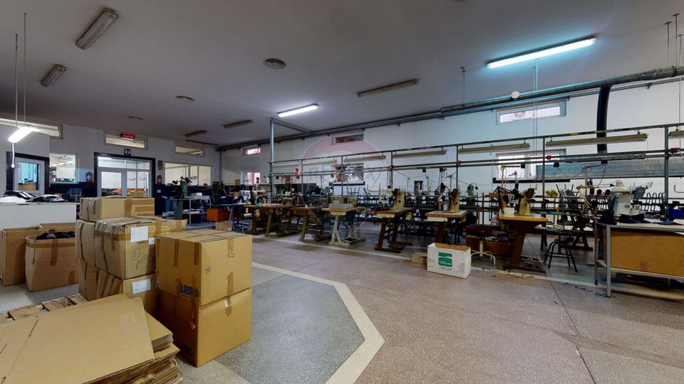 Producție / Depozitare + Birouri – Proprietate industrială de vânzare