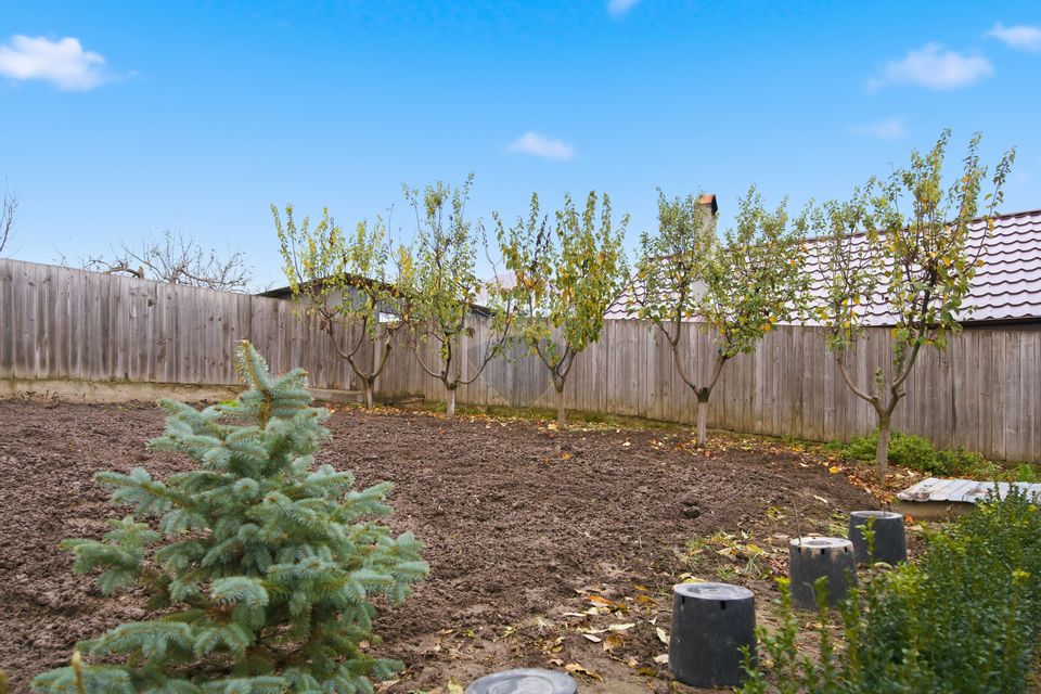 Casă de Om Gospodar - Costuleni - Grădină 1.830 mp -0% Comision 0% TVA