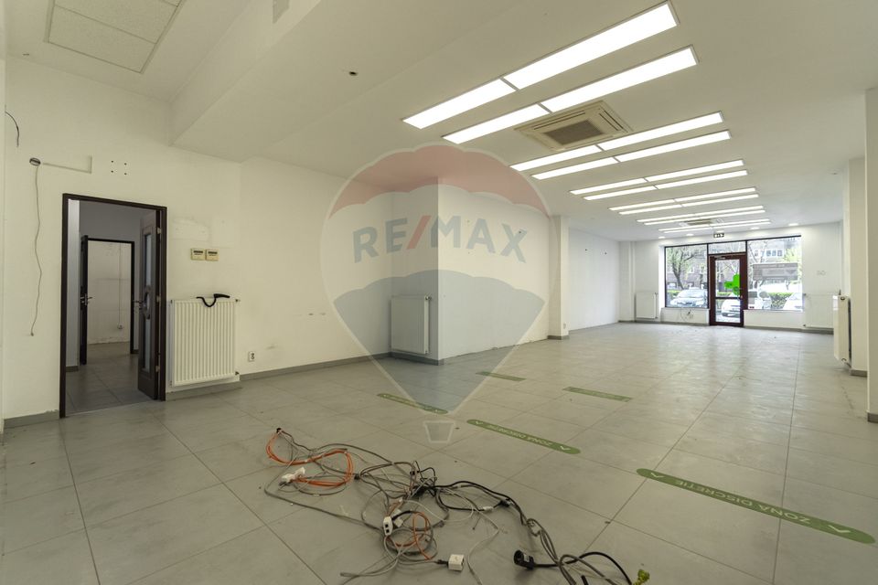127sq.m Commercial Space for rent, Judetean area