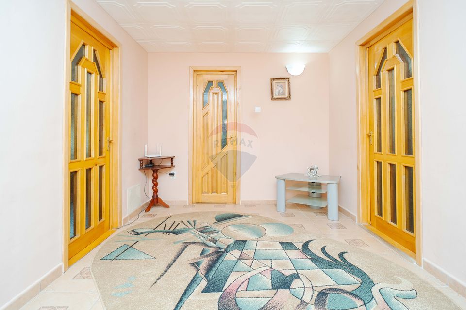 Casă / Vilă de Vânzare 200mp Teren 870mp Str. Soarelui - Valea Lupului