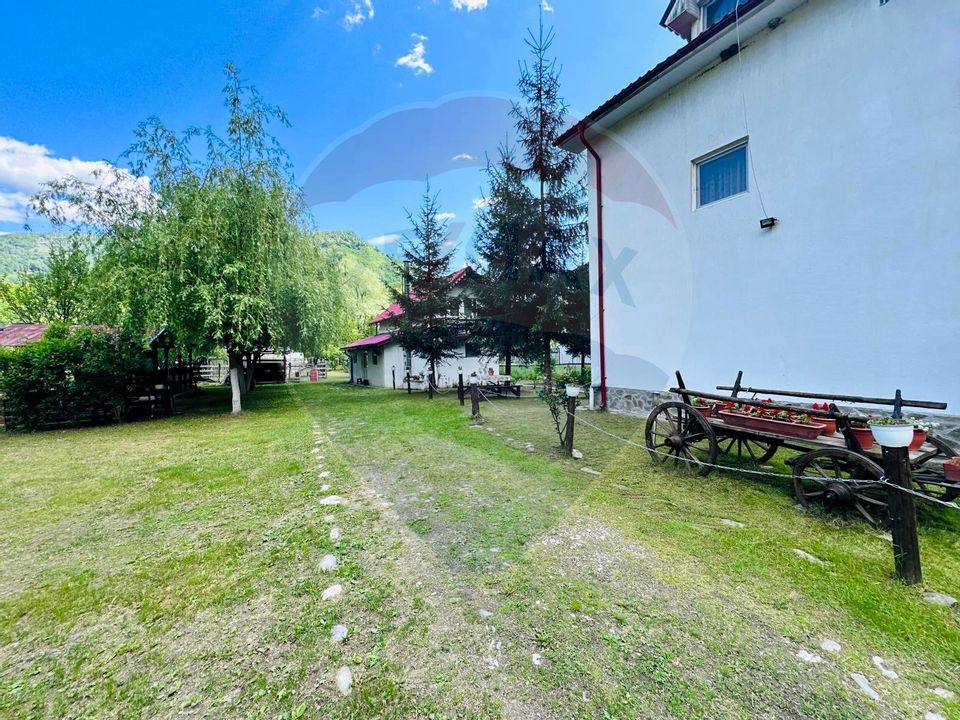 Pensiune + Vila pe malul raului Lotru-Malaia,Valcea