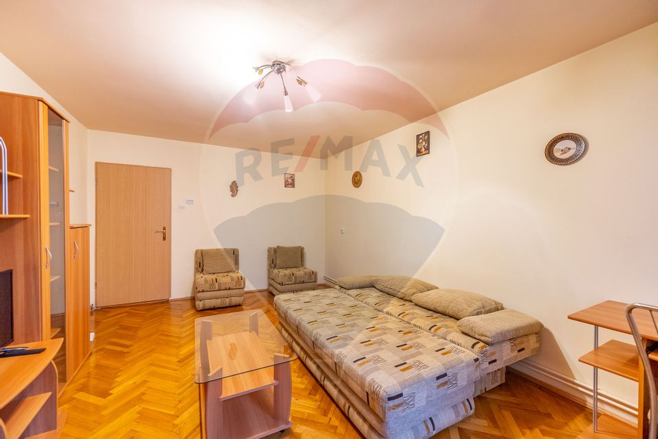 Apartament 2 camere etaj 1, zona Central/Praporgescu , centrala gaz.