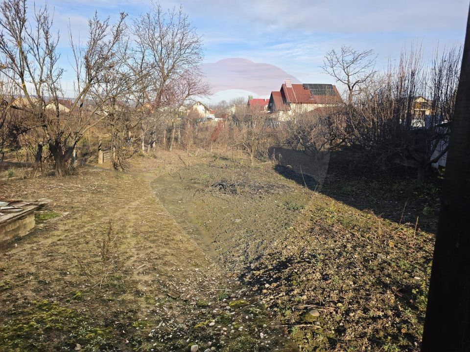 De vanzare casa solida cu teren generos si acces facil Lespezi Bacau