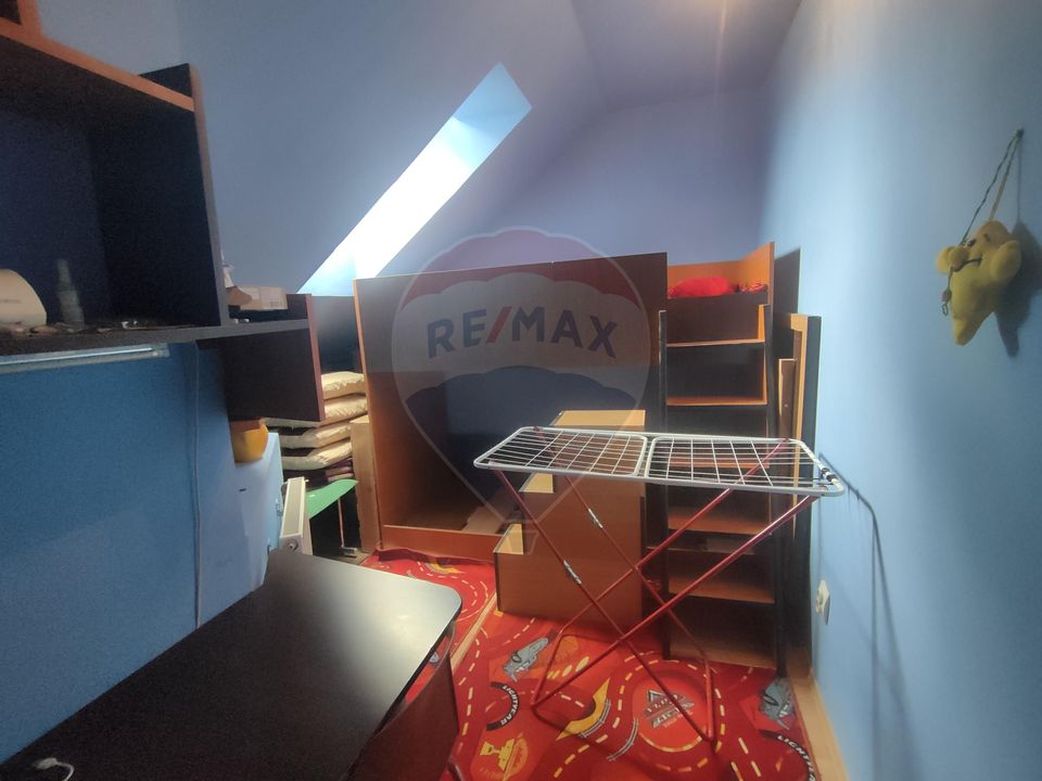 Apartament cu 3 camere de vanzare!