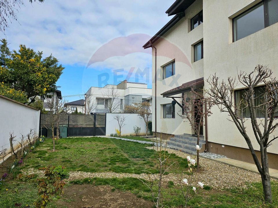 Special villa with 3 levels for sale Pantelimon - Cernica Forest