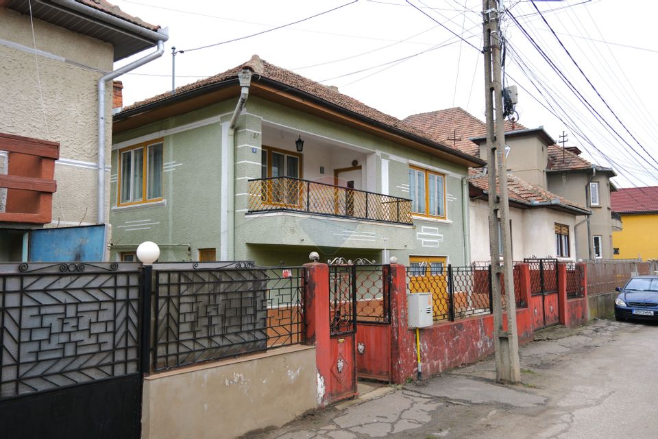 4 room House / Villa for sale, Central area