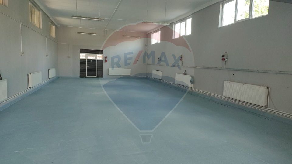 Hala, teren 5000 mp si casa in Potlogi- 38 km pana in Bucuresti