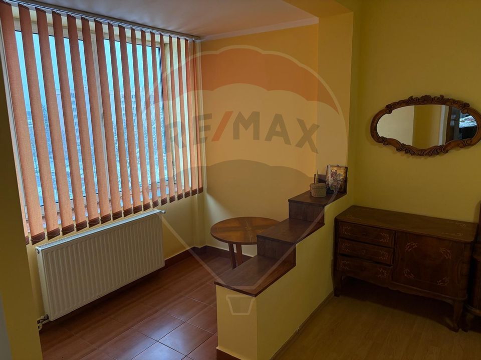 4 room Apartment for sale, Centrul Civic area