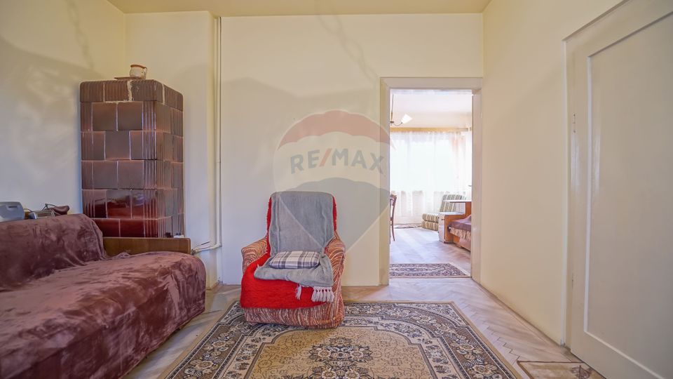 Apartament in vila, de vanzare, în zona Aurel Vlaicu