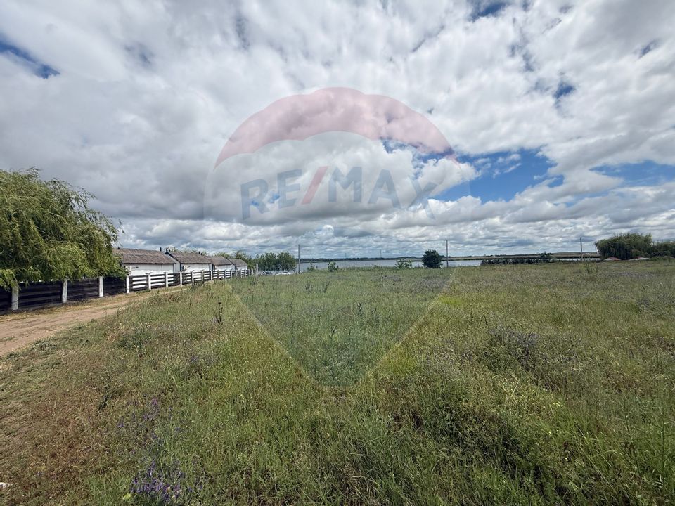 Teren intravilan de vânzare Pensiune Murighiol  Delta Dunării Tulcea