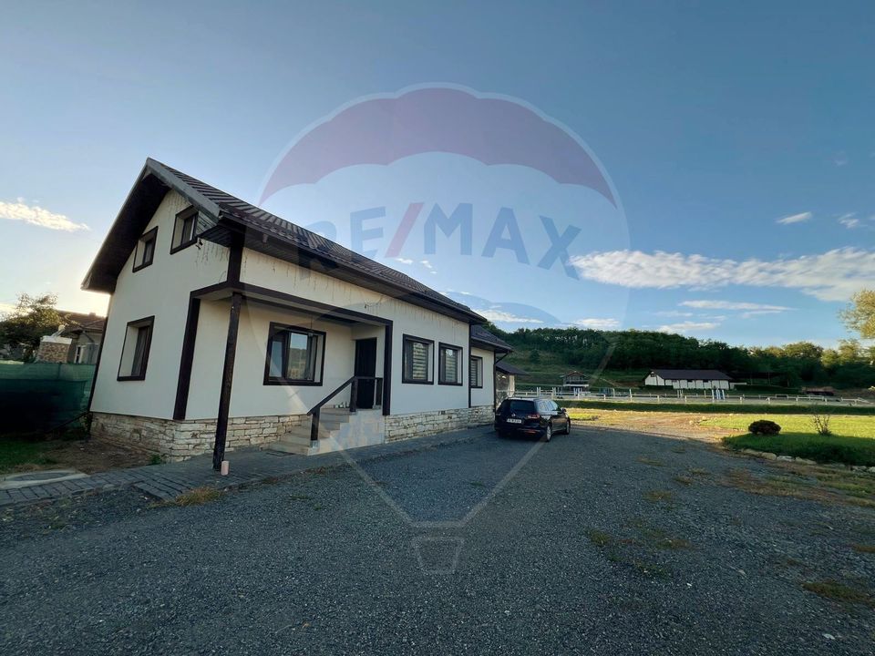 5 room House / Villa for sale