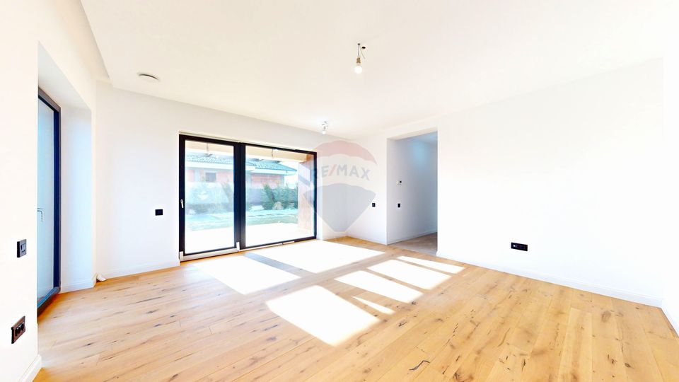 Eficiență Energetică A+ | Cristian | Finisaje Premium | Curte Modernă