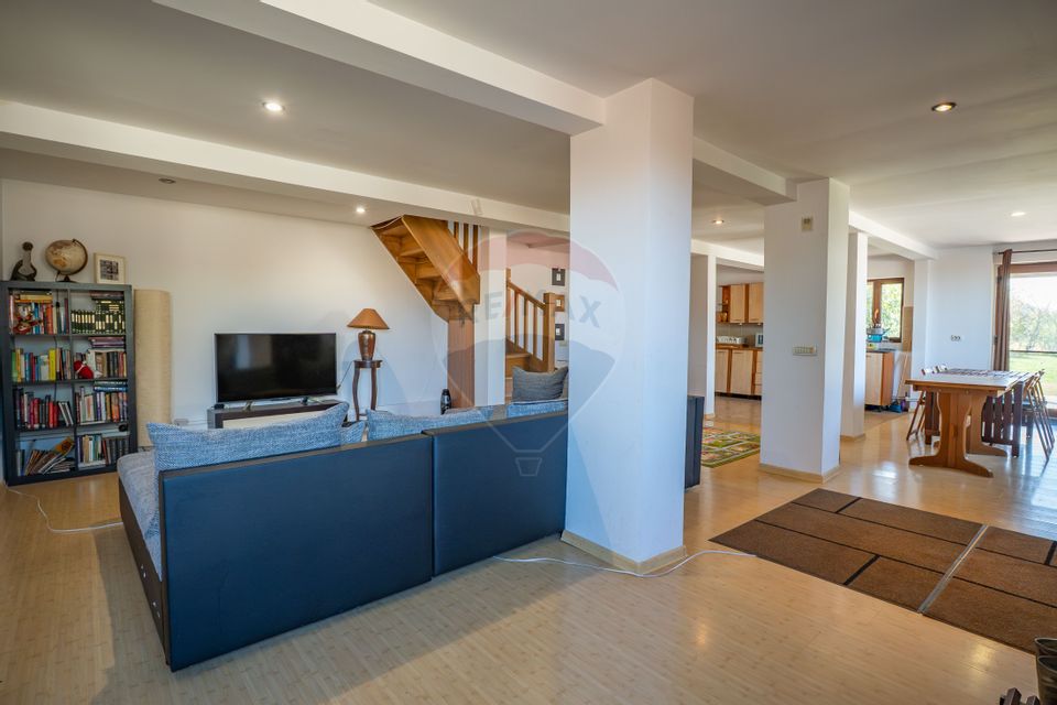 Casă / Vila de Vanzare