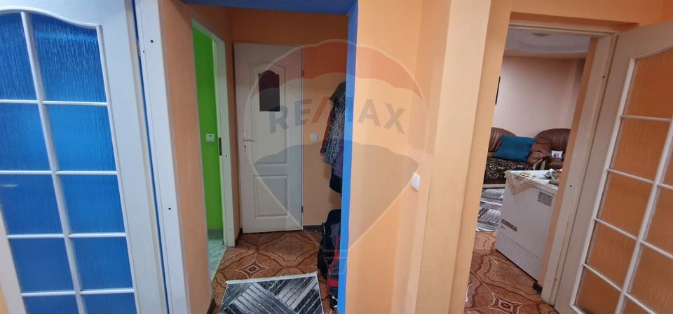 Apartament 3 camere parter cu intrare separata, Buhusi/Bacau