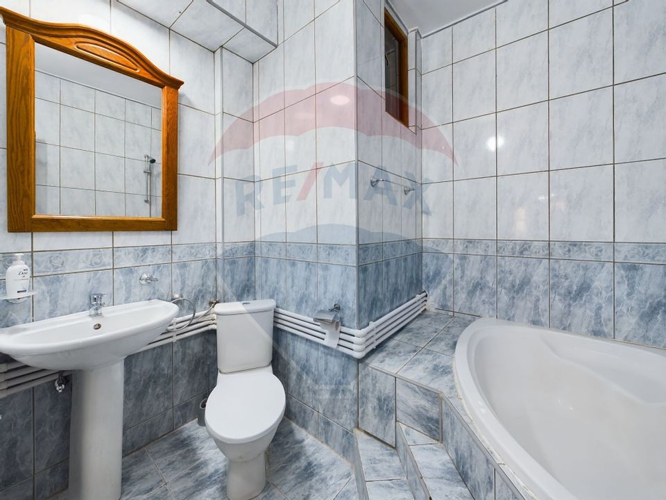 2 apartamente în vilă cu acces individual, ultracentral