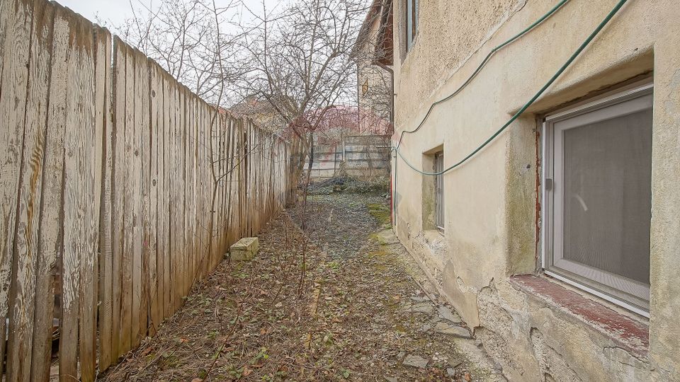 Comision 0% | Garsonieră la casă, curte comună– Matei Basarab