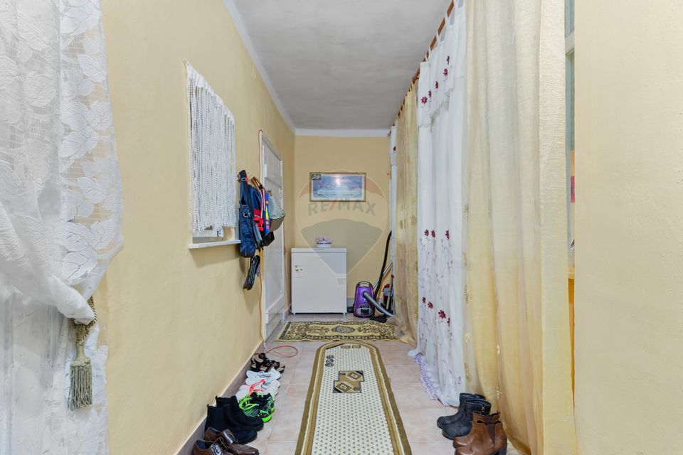 Casă cu teren 1222mp de vanzare in Nadab Judetul Arad