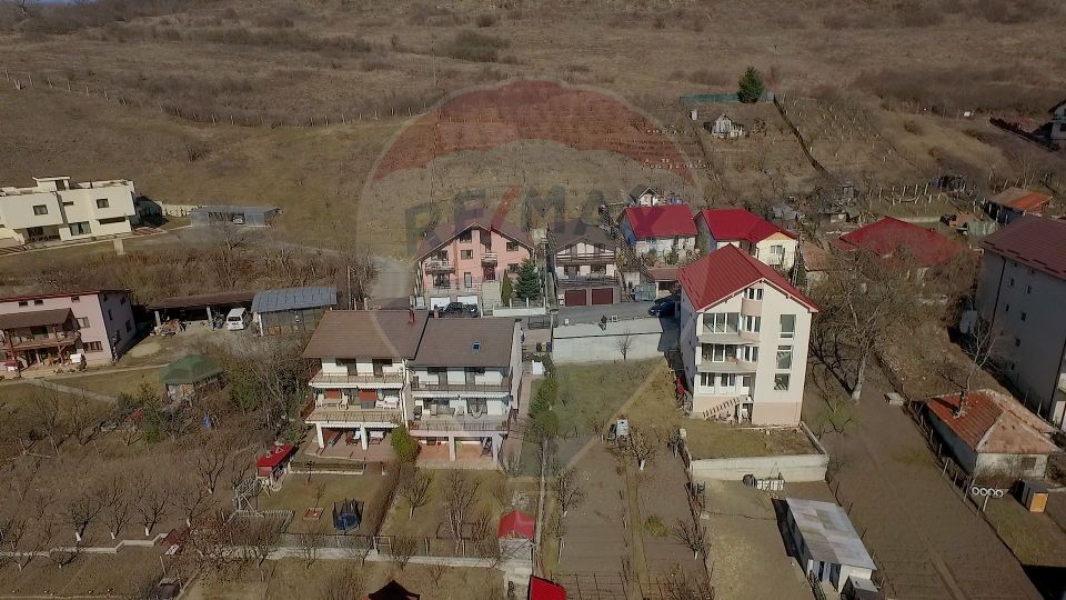Casa de vanzare, 5 camere, zona Baciu