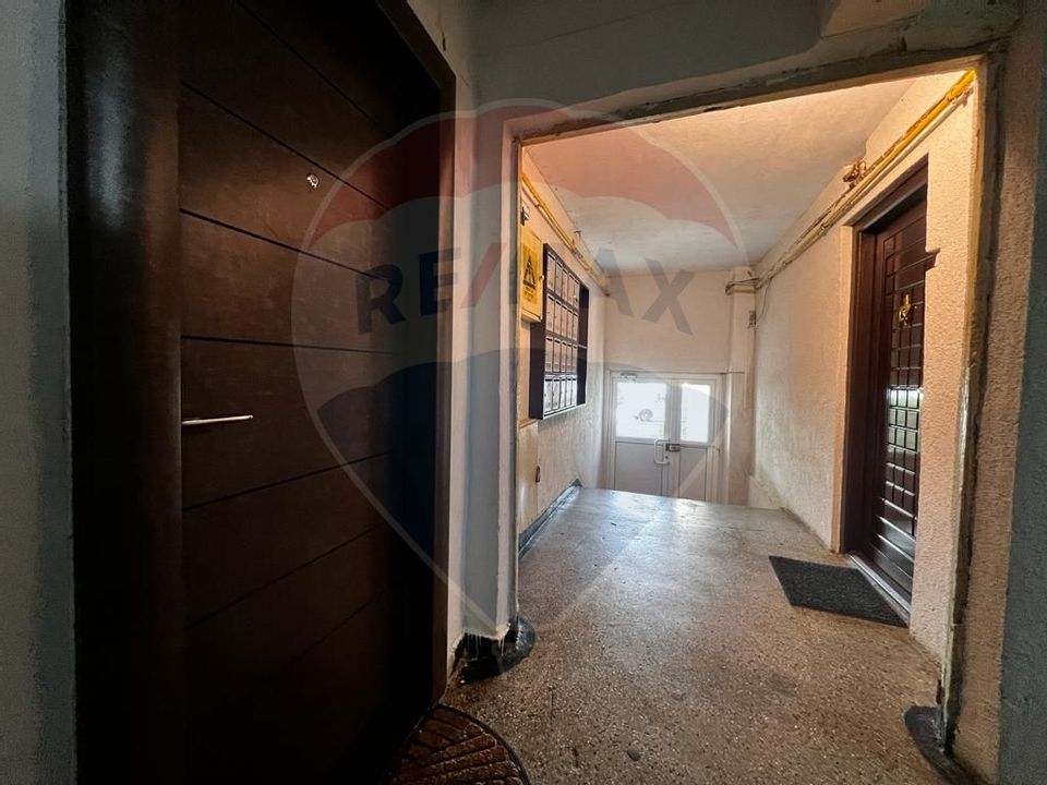 Apartament 3 camere de vanzare Bacau
