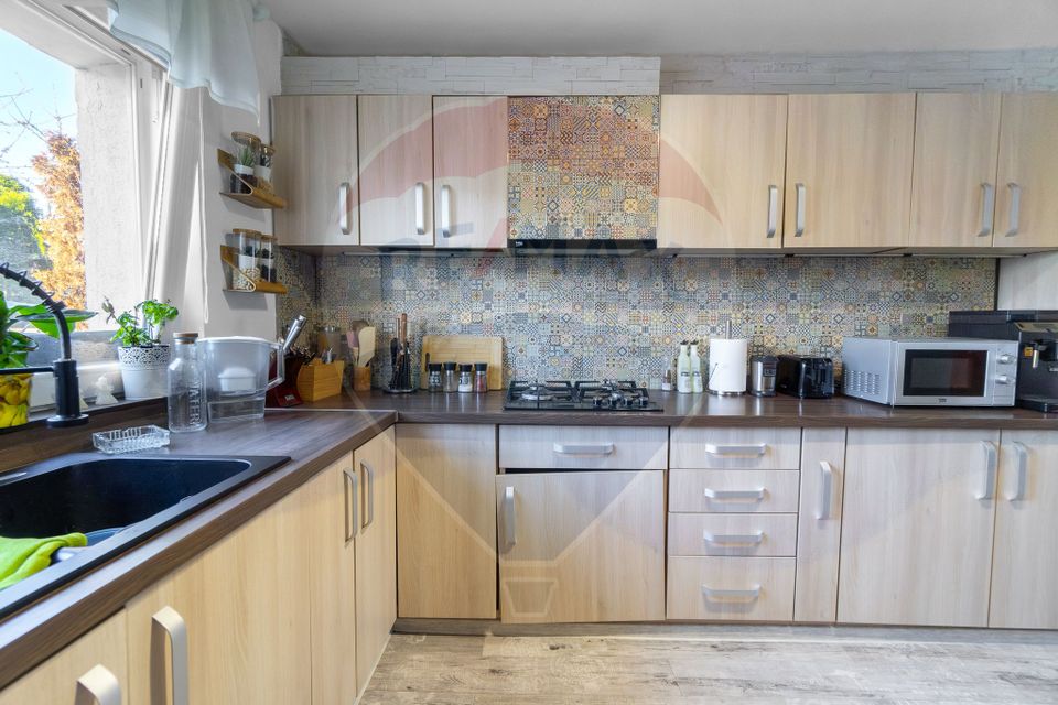 Casă / Vilă cu 4 camere de vânzare în zona Central