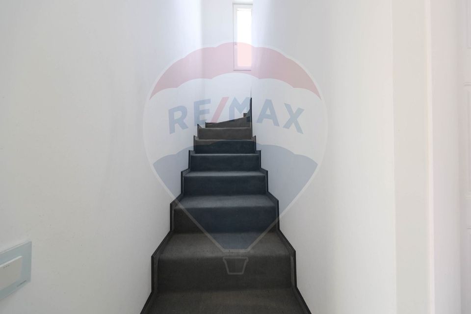 4 room House / Villa for sale