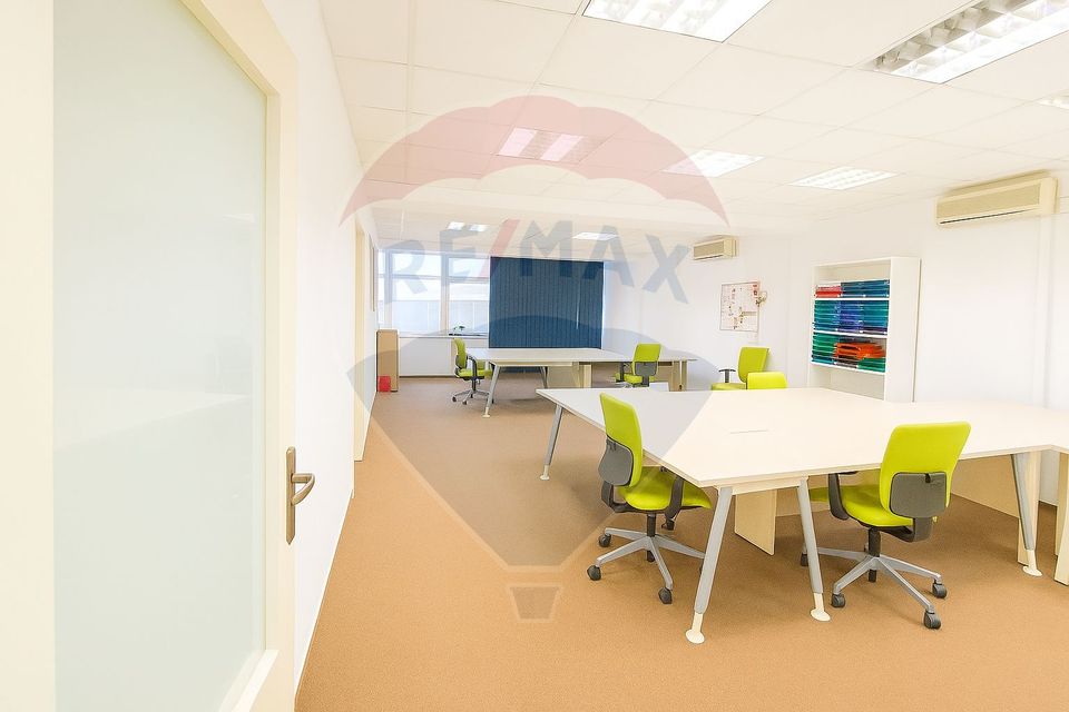 Office building + commercial space with street showcase, Dorobanti