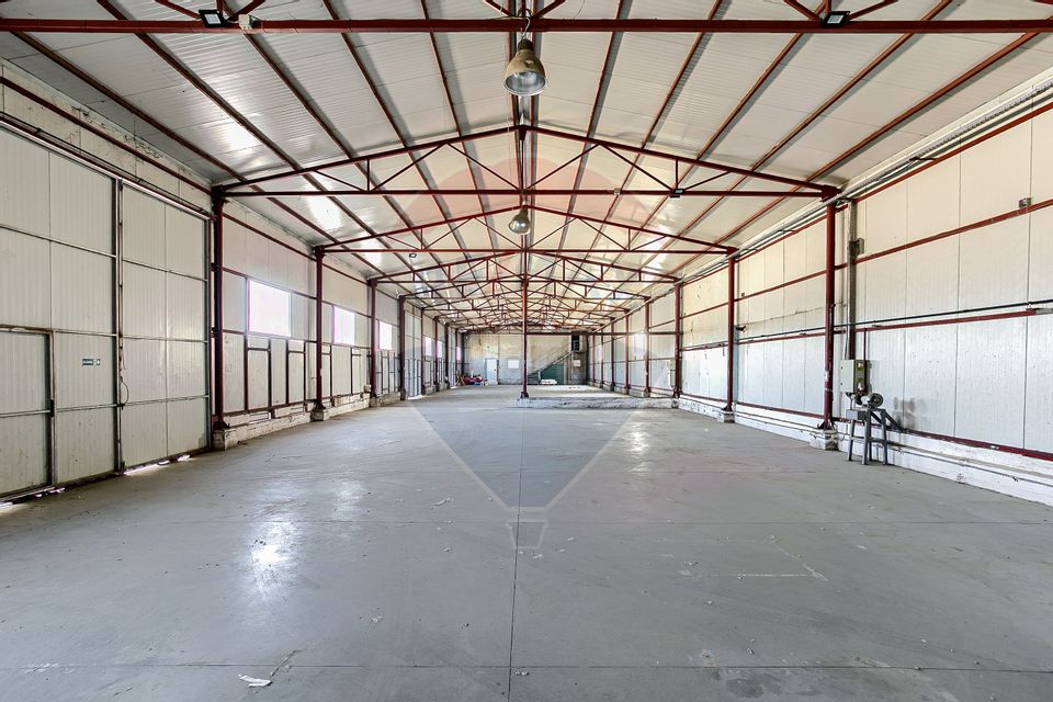 Spațiu industrial de 660 m² + teren 2500 m²  de închiriat