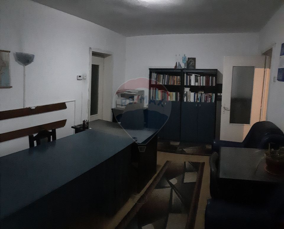 Apartament cu 2 camere de închiriat în zona Central