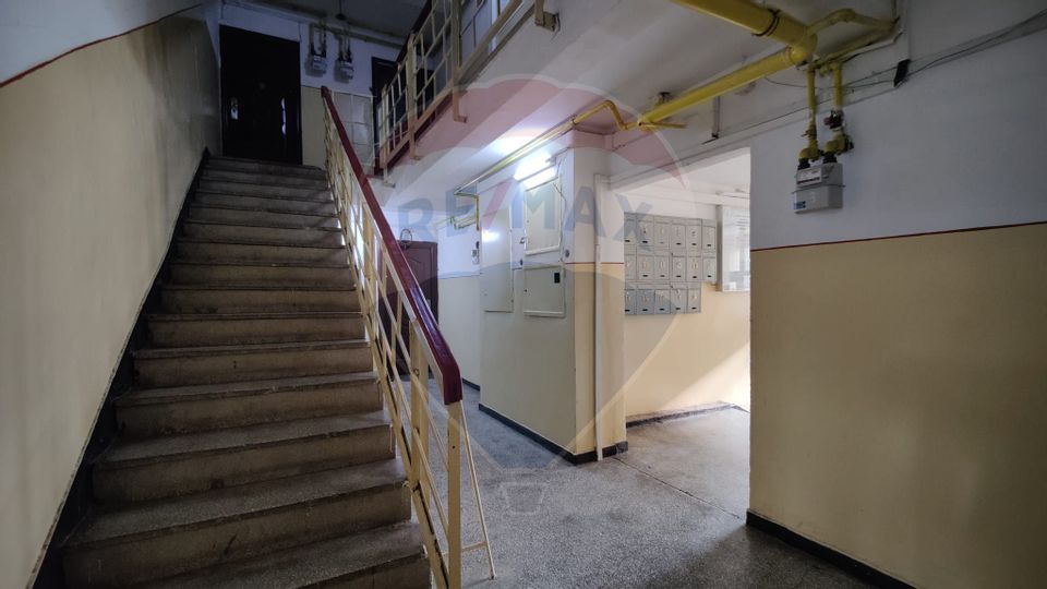 Apartament cu 3 camere de vânzare