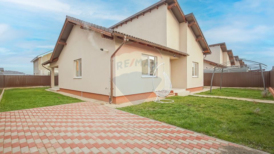 Ground floor house with underfloor heating – Sânpetru, Lempeș area